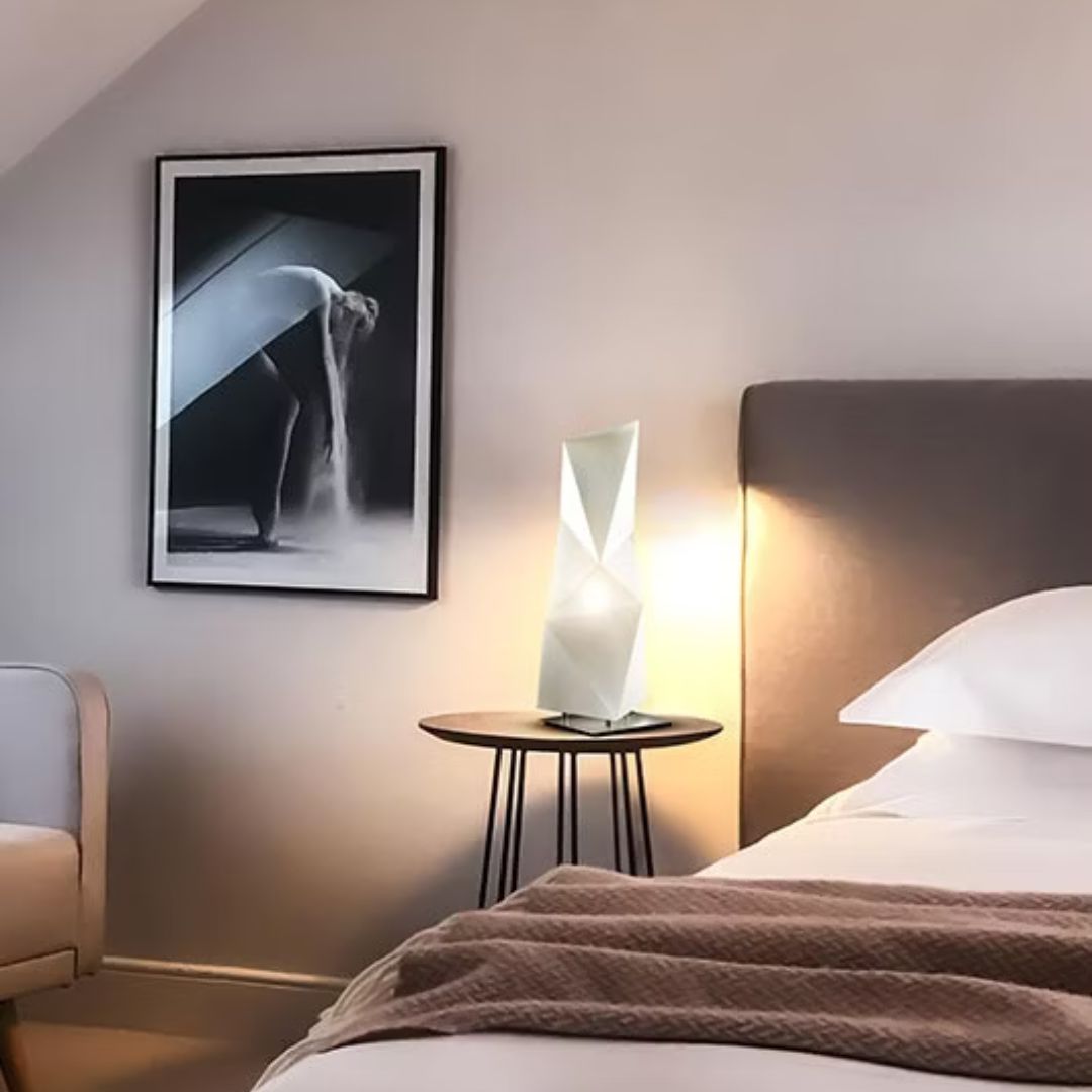 DIAMOND TABLE SMALL